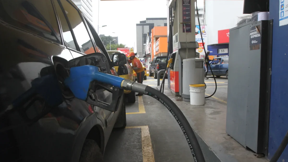 Hasta el 11 de julio de 2026, los precios oficiales por galón en Ecuador se mantienen en $3,31 para las gasolinas Extra y Ecopaís, y en $3,25 para el diésel.