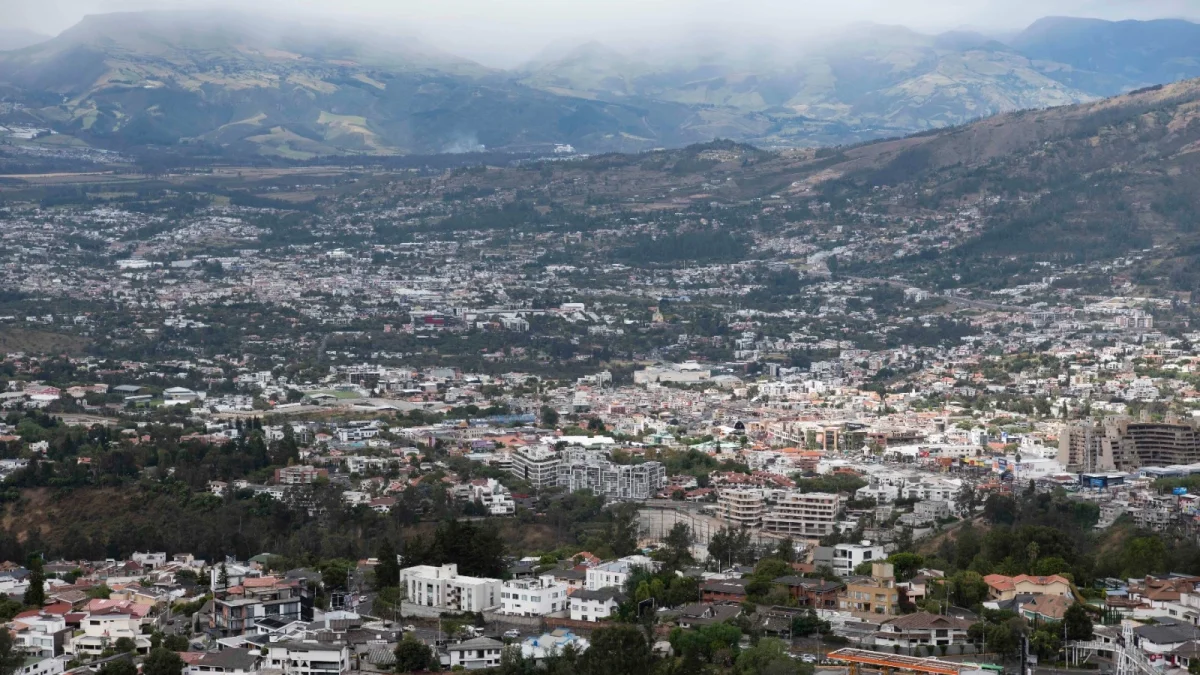 Tumbaco. Entre nueve parroquias del valle y Nayón, la población alcanza los 250.000 habitantes. Consideran que no se atienden sus necesidades en cuanto a obras y servicios básicos.
