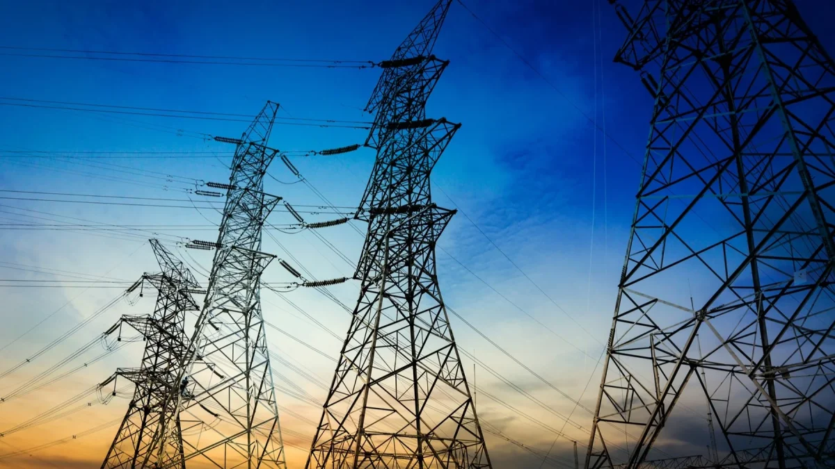 A pesar del déficit eléctrico, el reducido flujo hacia electricidad, gas y agua evidencia que el sector todavía no logra captar capital extranjero para desarrollar nuevos proyectos de generación.