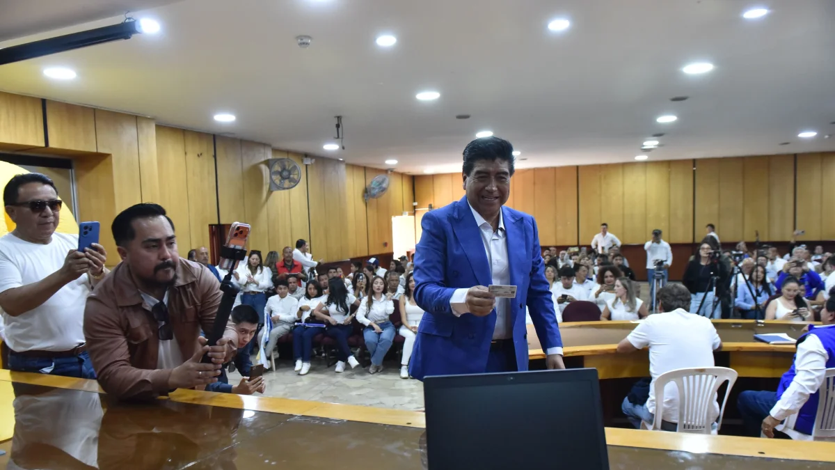 El exalcalde Jorge Yunda recuperará su registro electoral en Quito luego de que el TCE dispusiera corregir el padrón del CNE oficialmente.