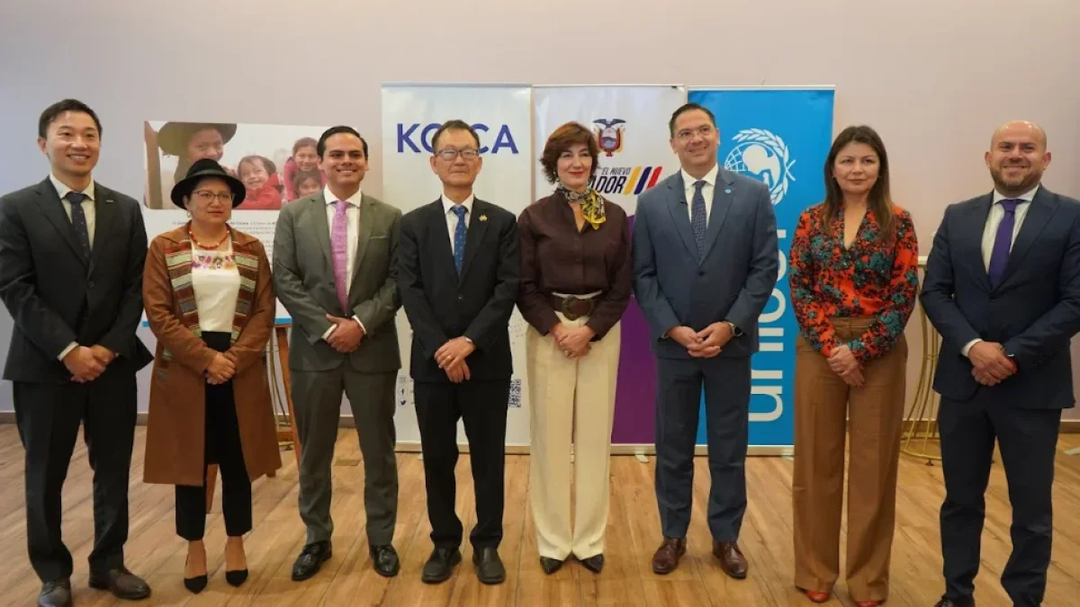 Autoridades del MSP, KOICA, UNICEF y la República de Corea durante la firma del proyecto para prevenir la desnutrición crónica infantil.