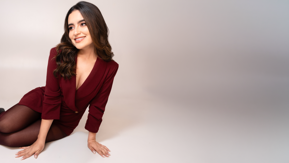 Cinthi Alvarado ha construido una carrera entre el maquillaje, la enseñanza y la creación de contenido.