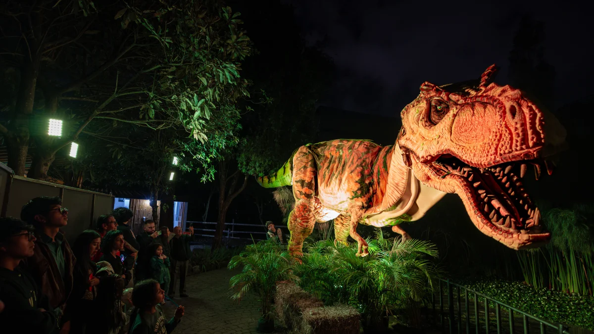 Los modelos y animatronics fueron desarrollados por artistas e ingenieros ecuatorianos.