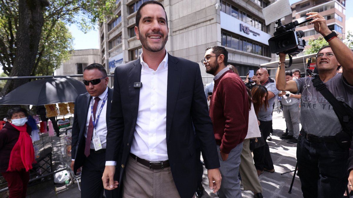 El ministro Roberto Luque acudió el 8 de julio de 2026 a la Fiscalía para ampliar su versión dentro del caso Progen y luego se acogió a su derecho a guardar silencio.