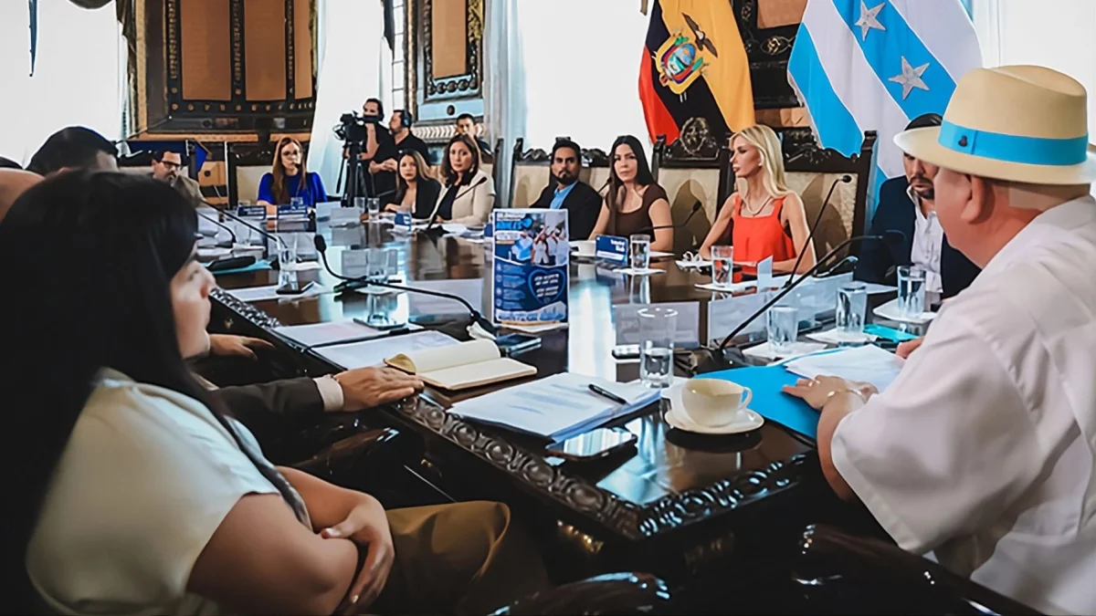 El Concejo de Guayaquil está presidido por Tatiana Coronel.