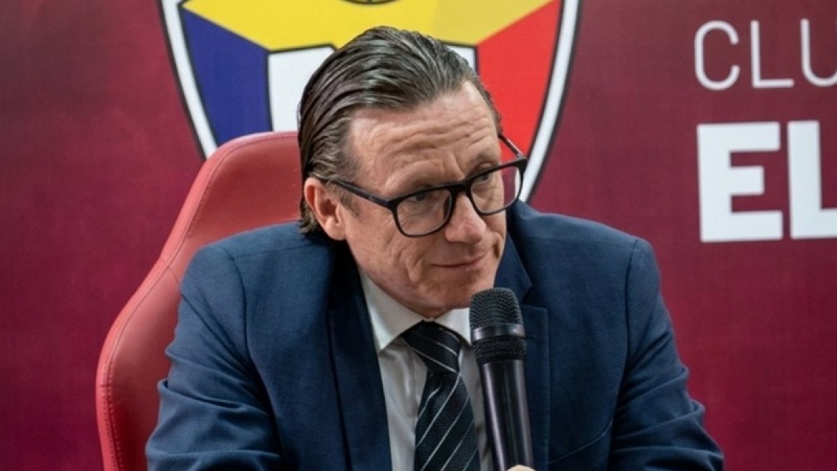 El abogado de profesión trabajará en la regularización del club y luego llamará a elecciones