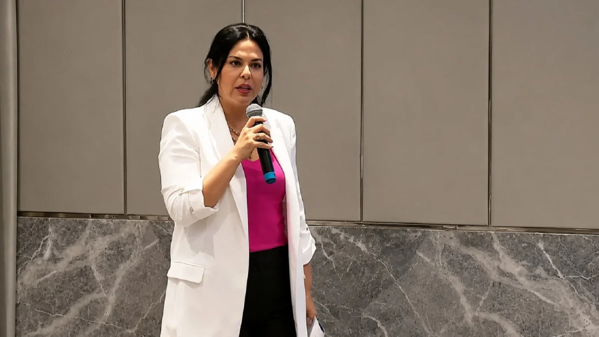 Karla Saud integra el Consorcio Autotrafo EC 2023, cuyo contrato de $15,4 millones fue terminado por Celec tras declarar el incumplimiento del proyecto.