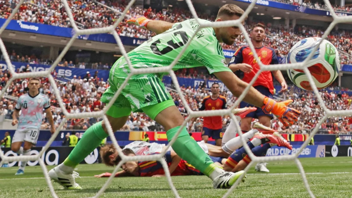 Unai Simón vio su récord caer ante Bélgica en el Mundial 2026.