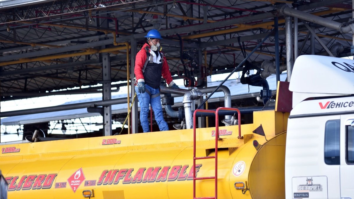 El precio de las gasolinas extra, ecopaís y del diésel en Ecuador se actualizan el 12 de cada mes.