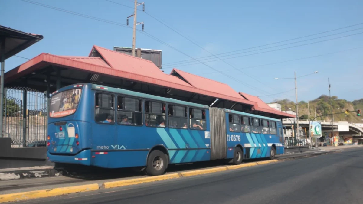 Cerca de la estación de Metrovía