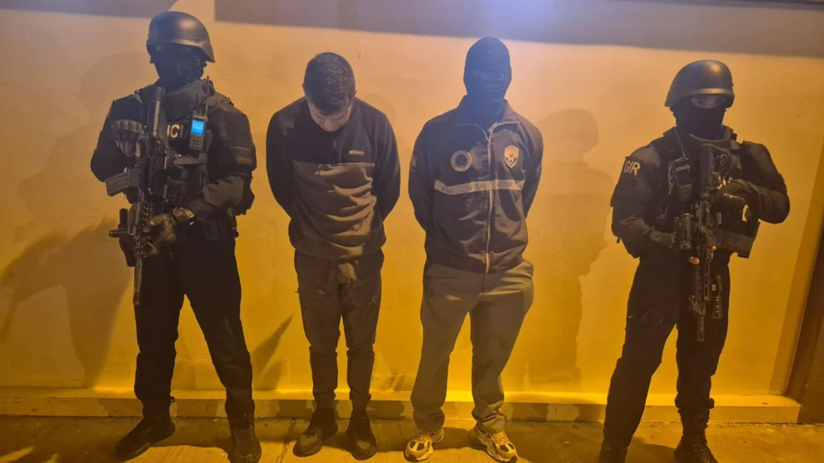 El operativo dejó a cuatro personas detenidas por su presunto vínculo con una red de tráfico de migrantes en Ecuador.