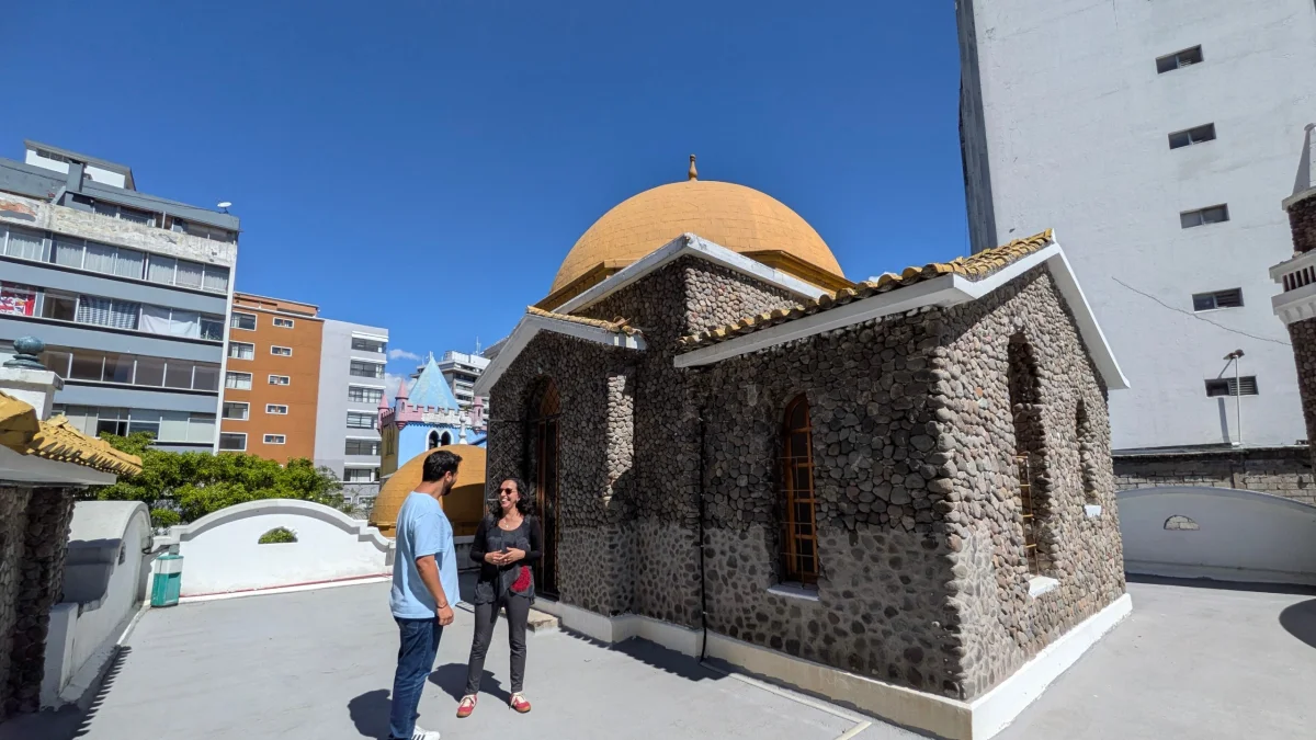 Villa Vinci, ubicado en la Vicente Ramón Roca, en La Mariscal, mantiene intacto su encanto.