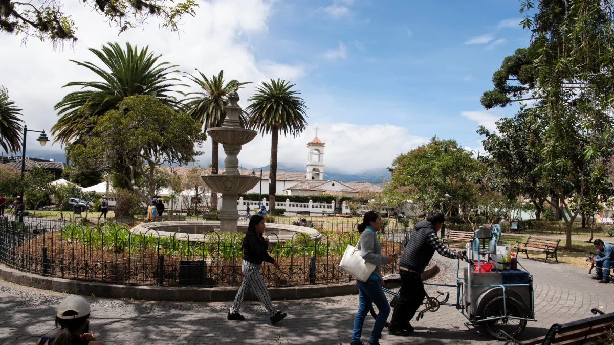El corazón de Cumbayá es su parque central. Recientemente fue intervenido tras los reiterados pedidos de los vecinos.
