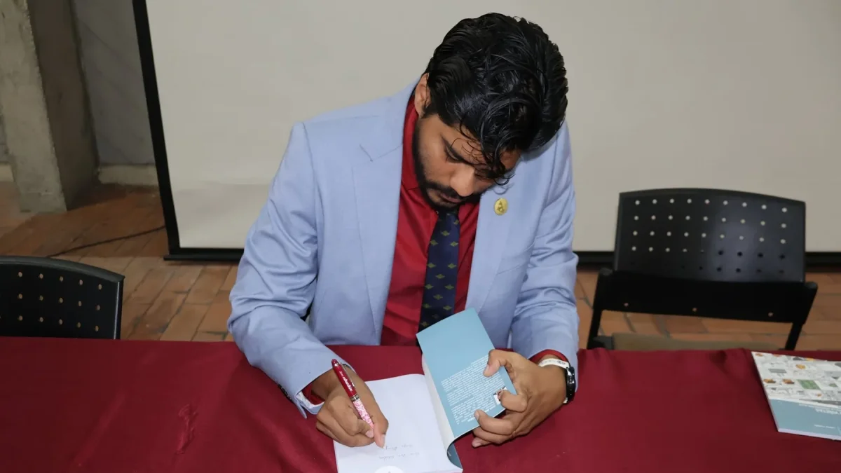 Roger Ronquillo, docente e investigador de la Universidad Católica de Santiago de Guayaquil.