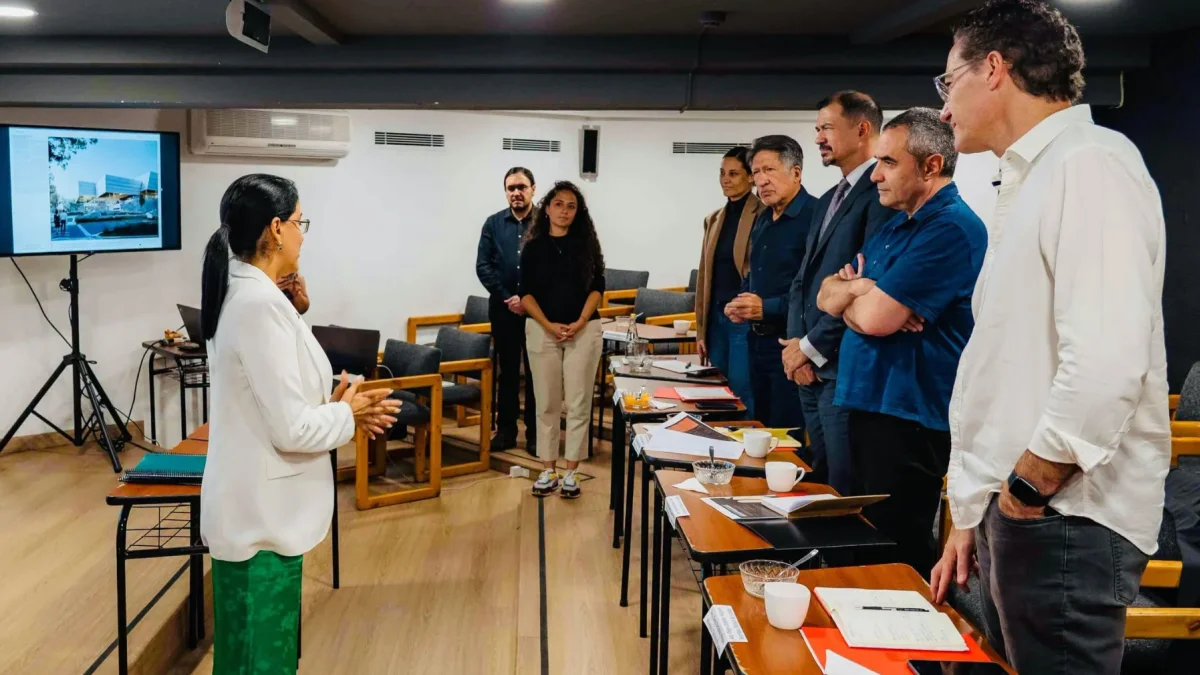 El 2 de julio del 2026, Gilda Alcívar, ministra de Educación, Cultura y Deportes, saludó con los miembros del jurado, para elegir el diseño del nuevo Museo Nacional.