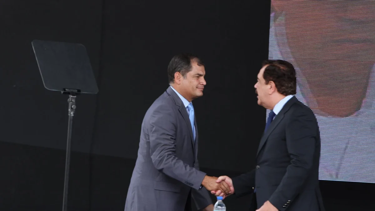 Correa y Nebot cruzan críticas en X por la Alcaldía de Guayaquil, a cuatro meses de las seccionales.