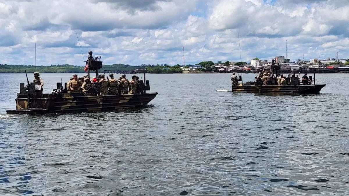 Ecuador y EE. UU. realizaron patrullajes en Esmeraldas esta semana para frenar rutas del narcotráfico.