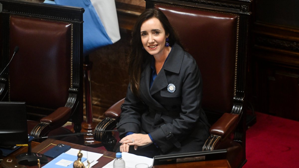 Victoria Villarruel, vicepresidenta actual de Argentina, generó críticas recordando la Guerra de las Malvinas.