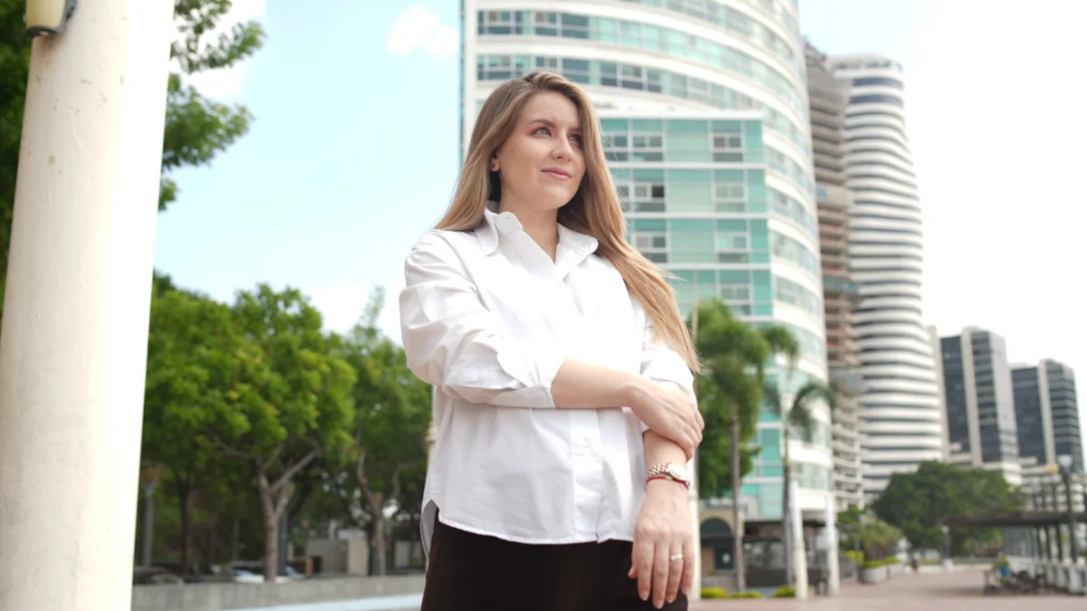 Ariana Arias impulsa el crecimiento empresarial con estrategias digitales desde la comunicación.