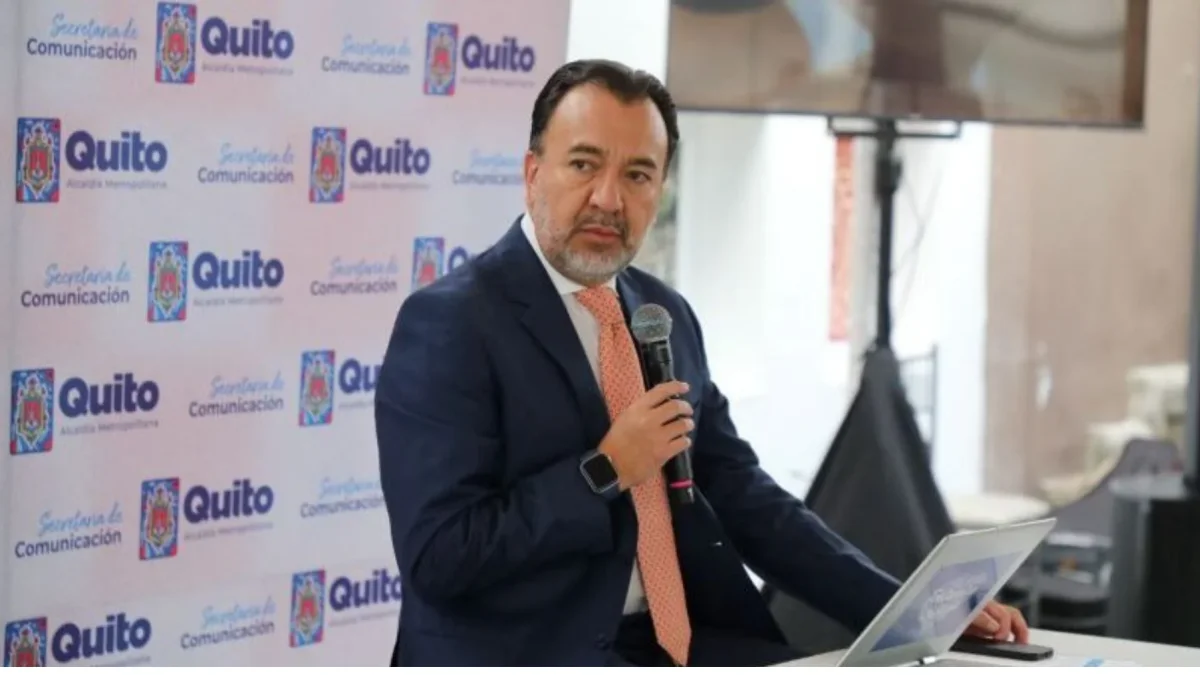 El alcalde Pabel Muñoz ha manifestado su molestia por haber sido denunciado ante el TCE, junto con Diego Garrido.