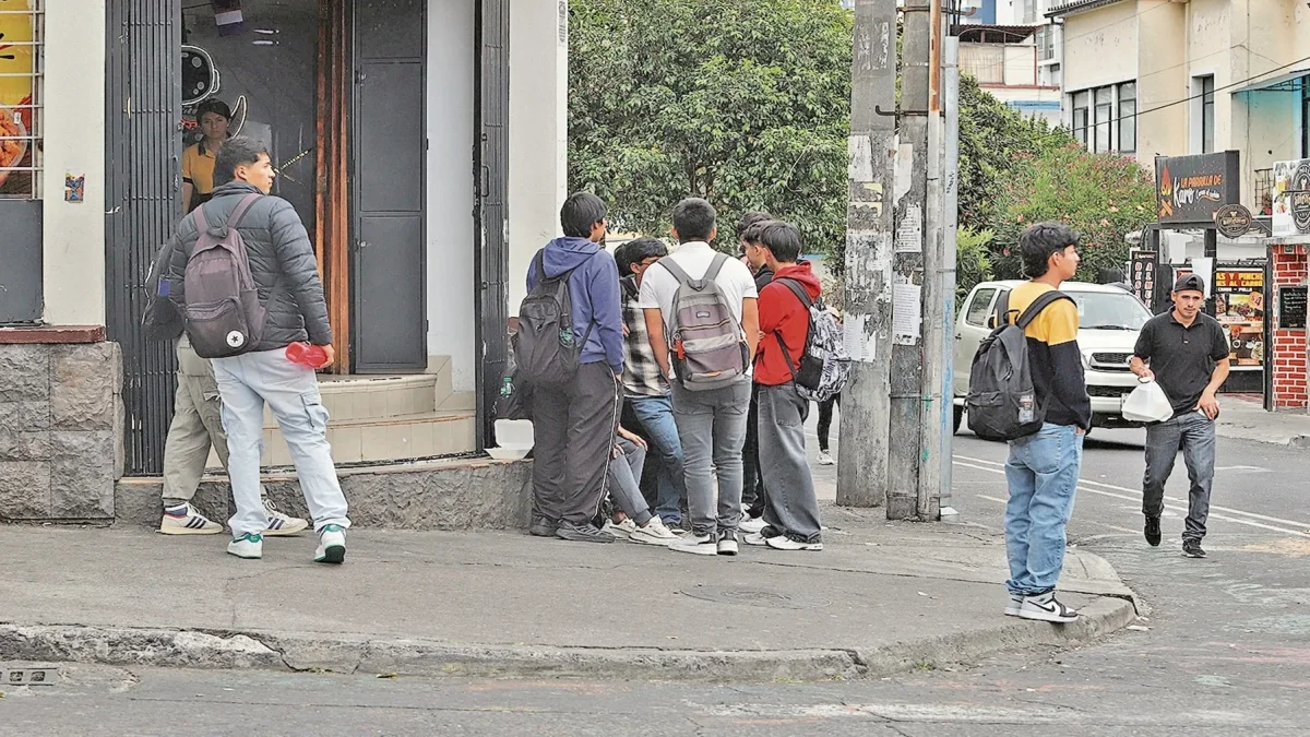 Espacio. Uno de los principales problemas que se detectó es el consumo de licor en el espacio público de La Mariscal.