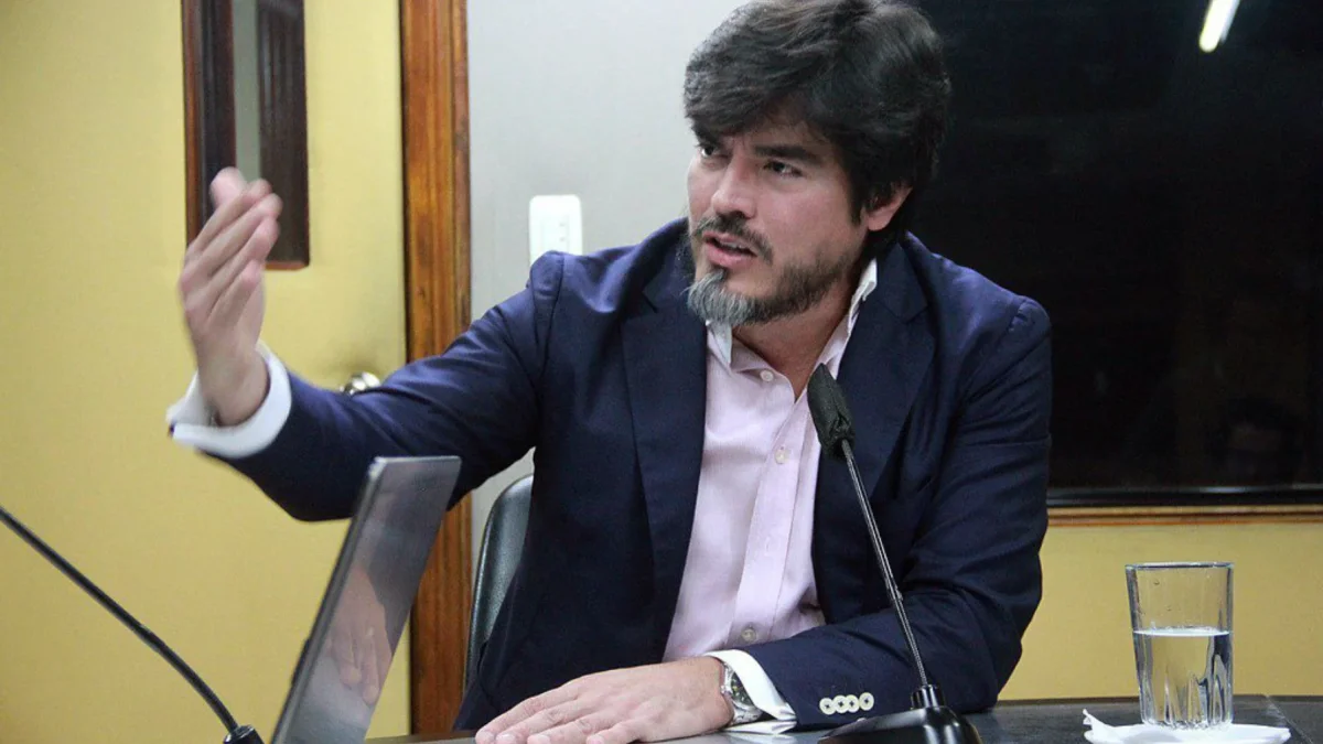 El 29 de julio del 2025, José De La Gasca dejó de ser ministro de Gobierno de Daniel Noboa.