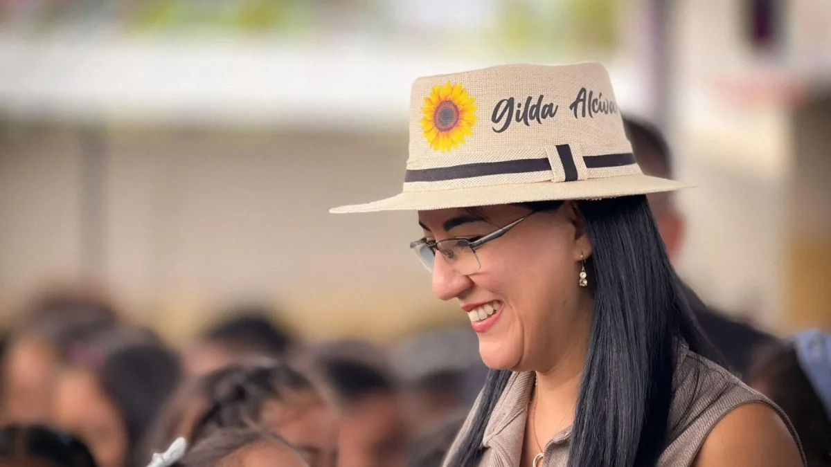 Gilda Alcívar dispuso clases virtuales este viernes tras la balacera en San Lorenzo, Esmeraldas.