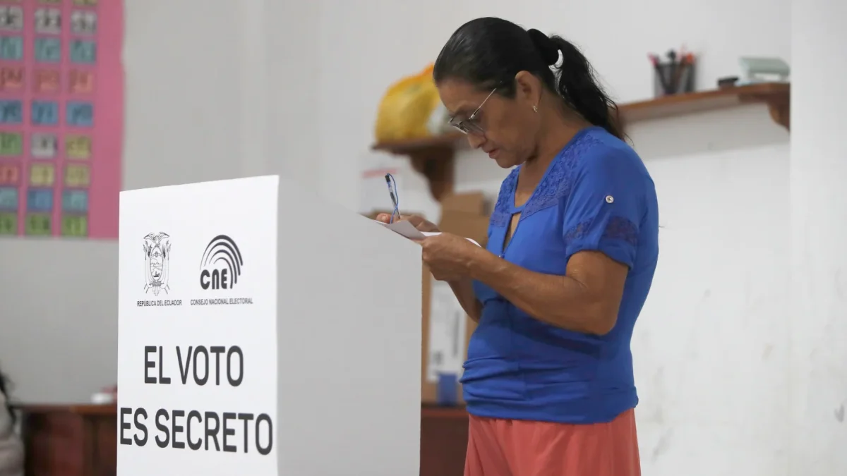 La ciudadanía enfrenta una nueva campaña electoral marcada por promesas y demandas de resultados concretos.