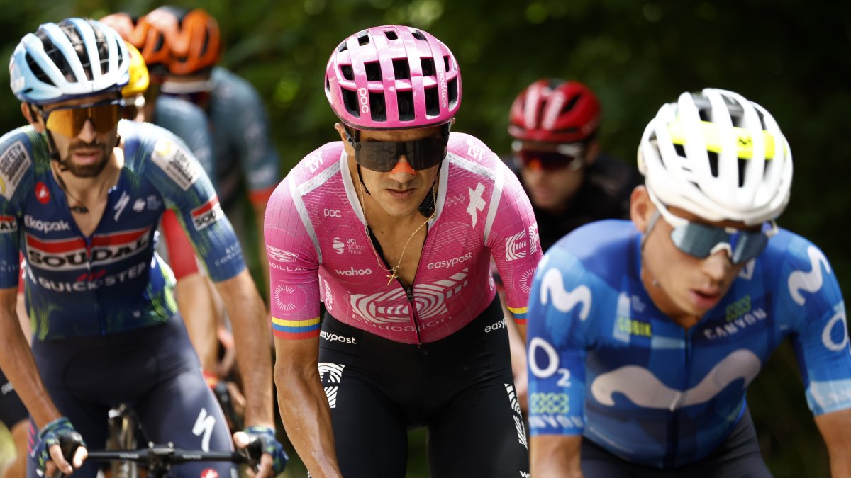 El ciclista ecuatoriano llegó a liderar en solitario la competencia a 18 kilómetros de la meta, hasta que fue alcanzado por los líderes.
