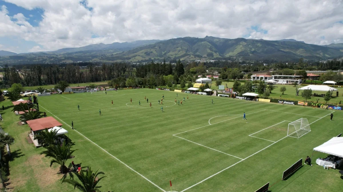 Valle. Grandes terrenos impulsan la infraestructura deportiva en Tumbaco.