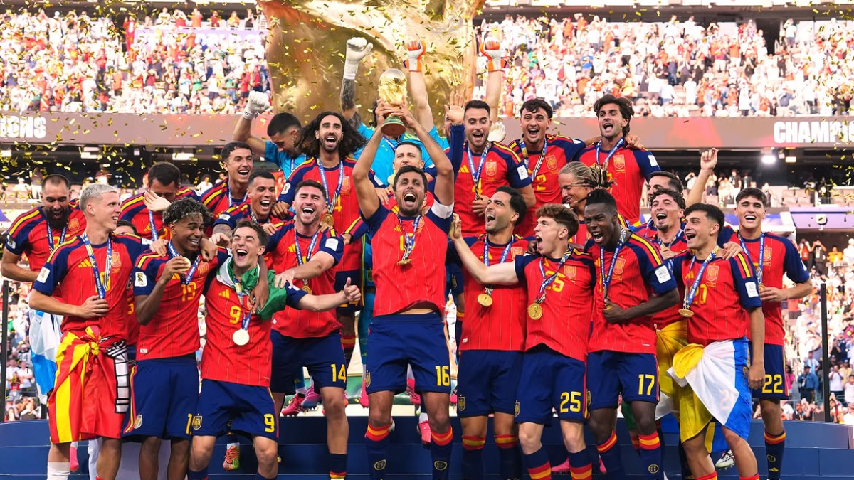 España levanta la copa y desata una celebración que ya es historia.