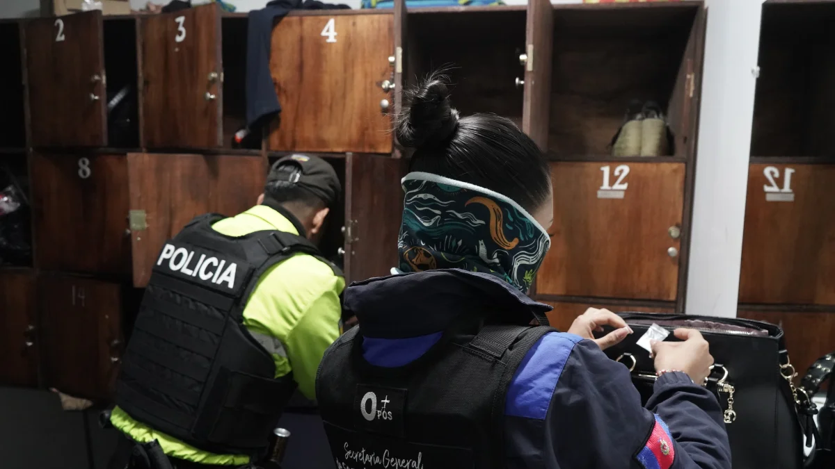 Cinco establecimientos fueron clausurados durante operativos en La Mariscal, Pifo, La Roldós y Colinas del Norte por diversas infracciones municipales.