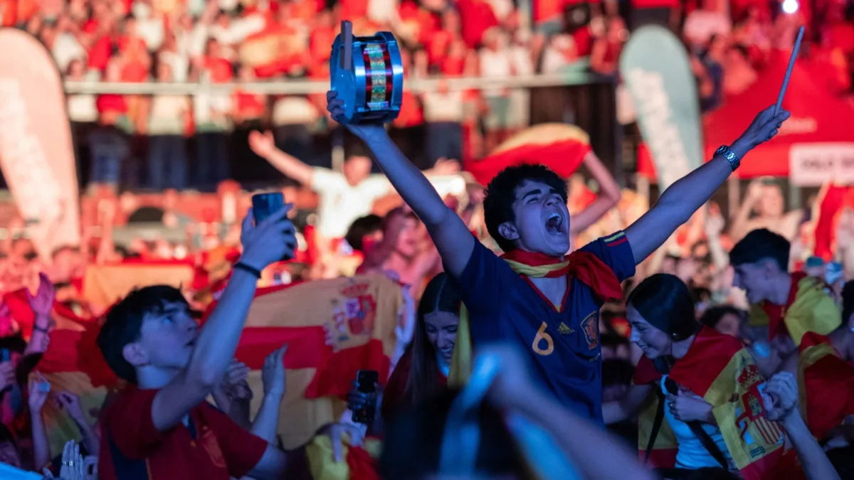 El español Pedro Sánchez seguramente sacará el mayor oxígeno posible de la coyuntura. Siempre un triunfo del país pone paños fríos a los momentos de mayor tensión política.