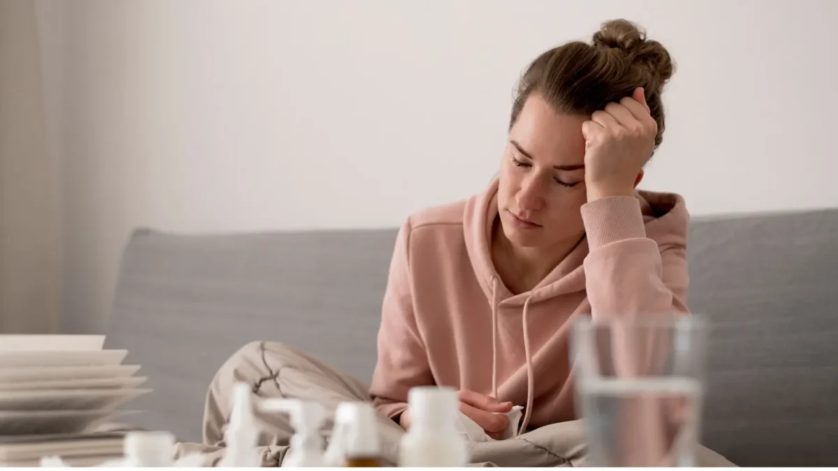Los dolores de cabeza y la fatiga son síntomas comunes de anemia.