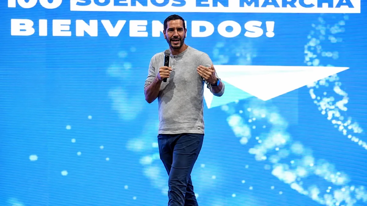 El ministro Roberto Luque fue convocado a la mesa de Fiscalización en el marco del juicio político contra Inés Manzano.