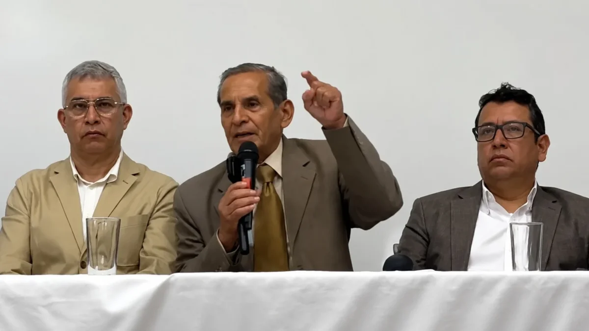 José Romero cuestionó la gestión del IESS y planteó fortalecer la prevención como eje del sistema de salud.