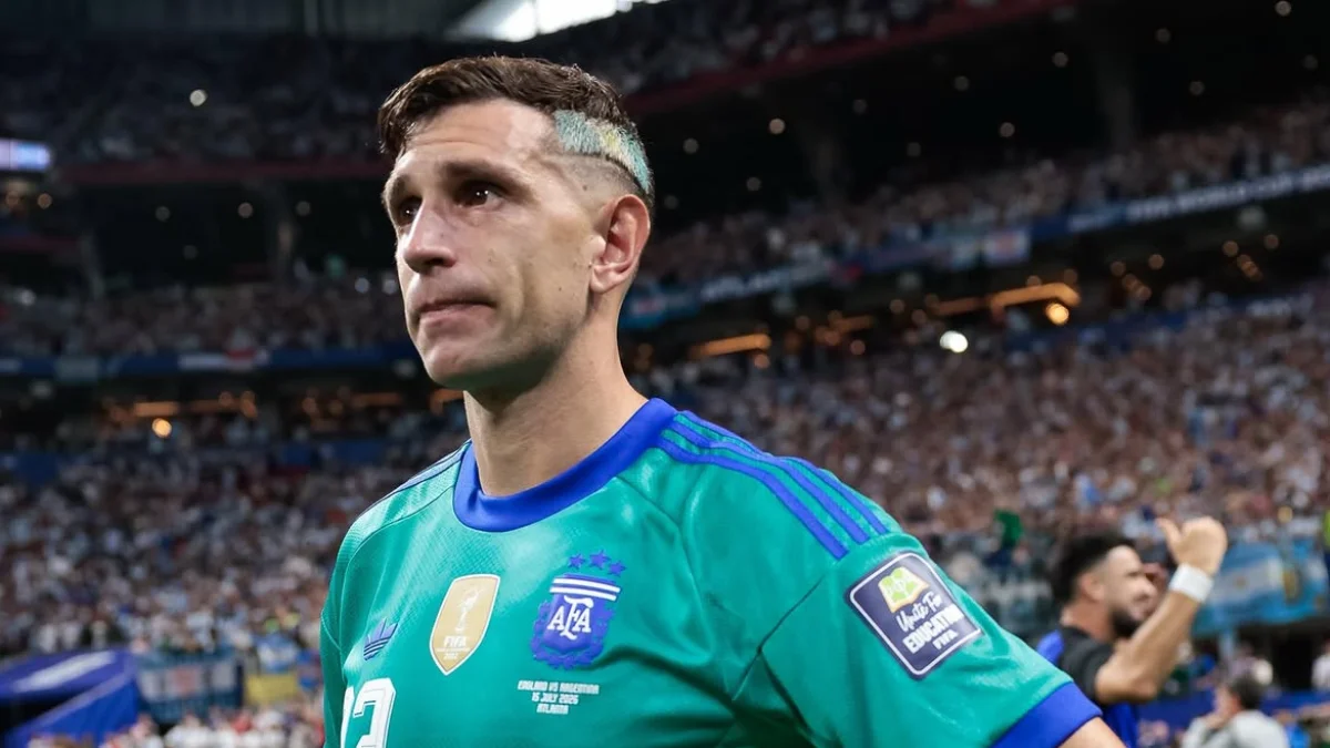 Emiliano 'Dibu' Martínez, guardameta figura de la selección de Argentina.