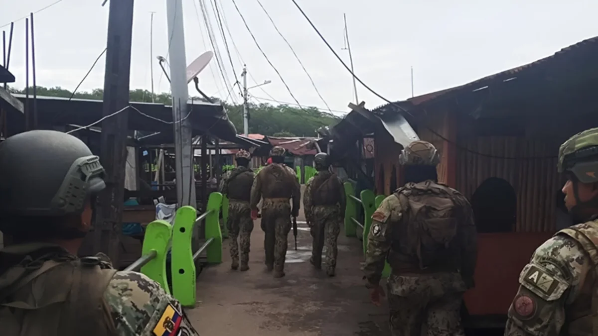 Operativo militar en San Lorenzo, Esmeraldas.