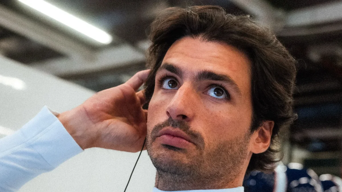 Carlos Sainz, momentos antes de disputar el Gran Premio de Bélgica en el circuito de Spa-Francorchamps.