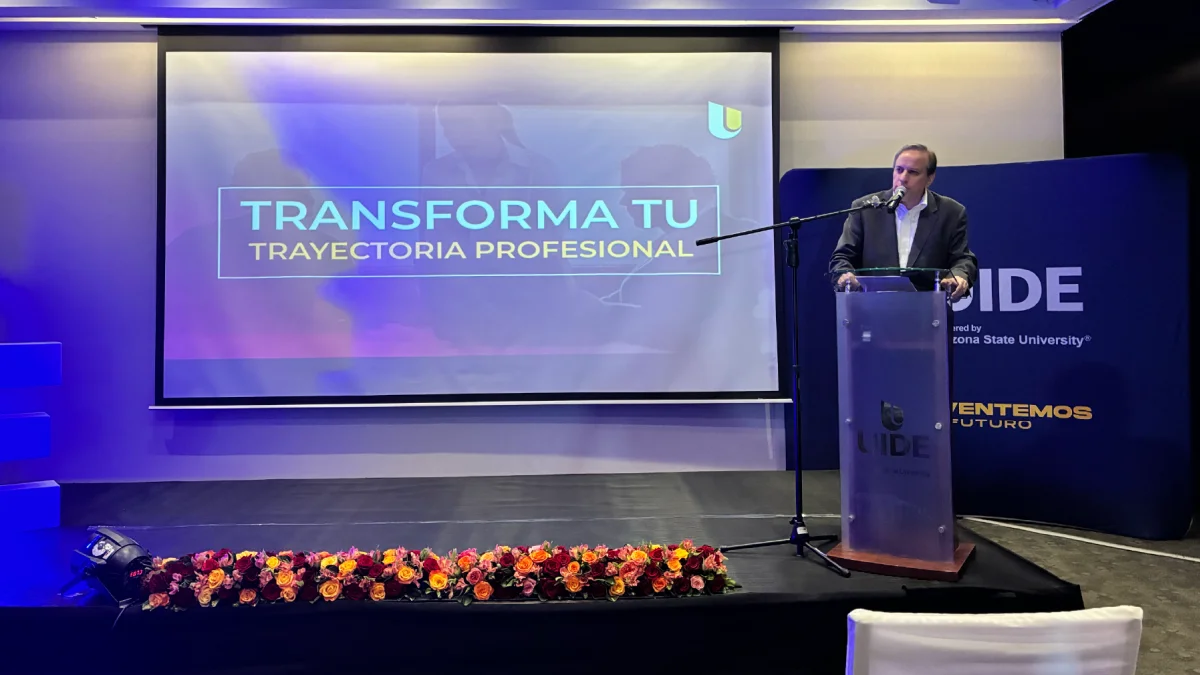 La transformación del empleo obliga a los trabajadores a actualizar sus conocimientos y desarrollar nuevas competencias para responder a las demandas de las empresas.