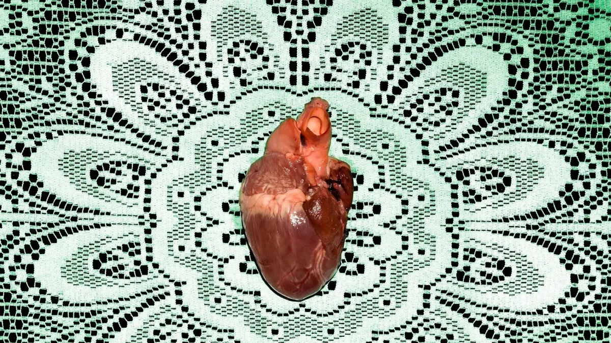 'AmOr', foto de 60 x 90 cm que forma parte de 'Raw', muestra presentada hace 15 años en las calles de Guayaquil.