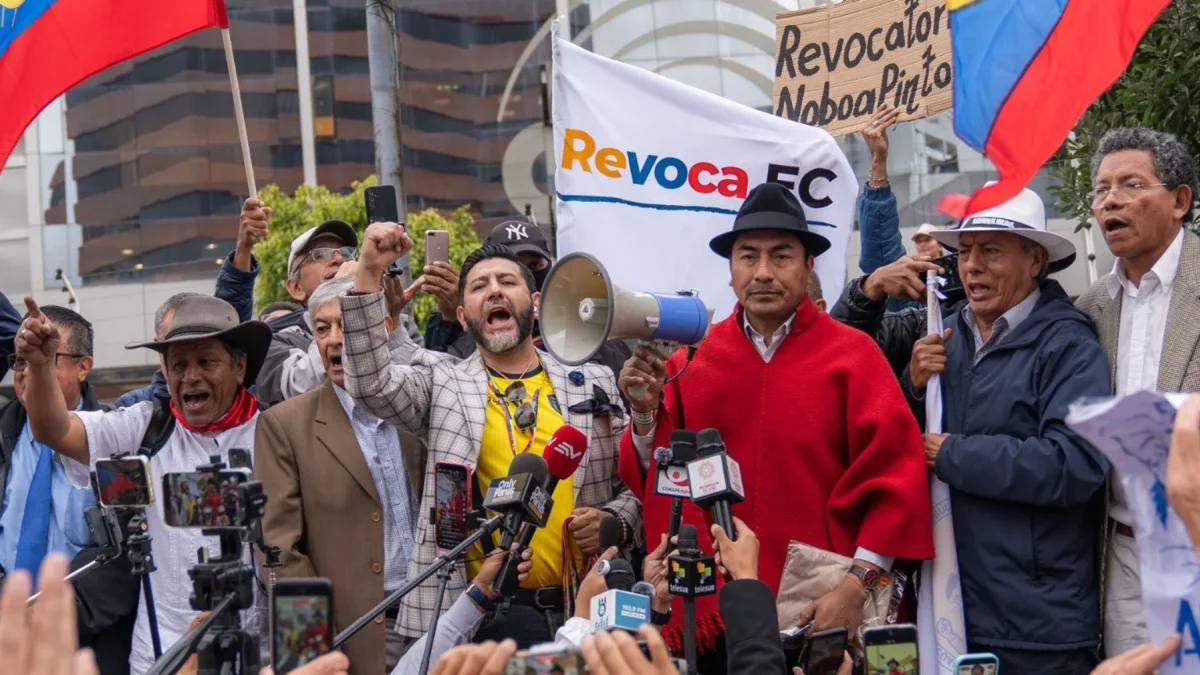 El abogado Washington Andrade, integrante de la Plataforma por la Revocatoria, presentó un recurso de impugnación en el TCE.