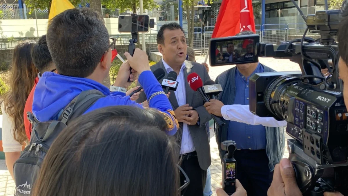 Geovanni Atarihuana, director nacional de Unidad Popular, cuestionó la comparecencia virtual de Diana Atamaint ante el Tribunal Contencioso Electoral (TCE).