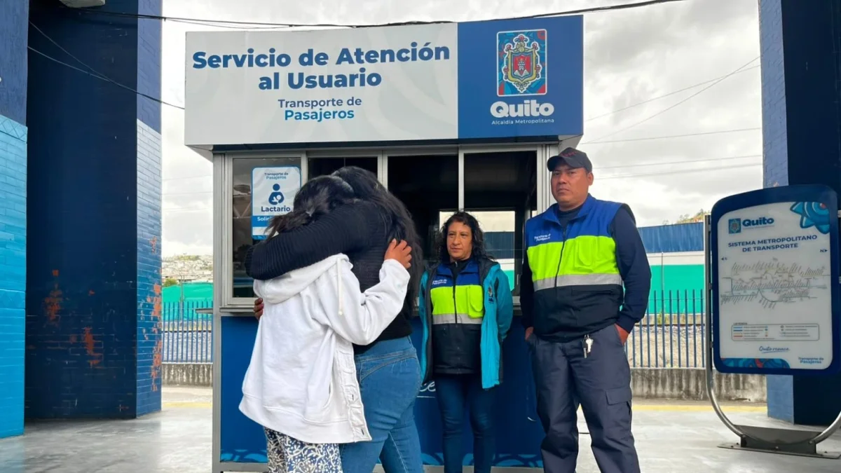 Personal del Trolebús y la Ecovía activó protocolos de atención que permitieron reunir a 73 personas extraviadas con sus familias durante el primer semestre de 2026.