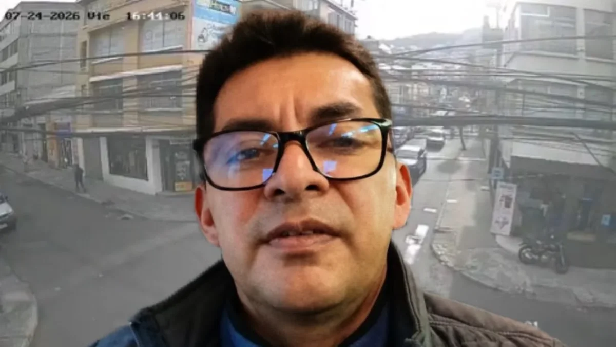 Una cuarta grabación ubica al funcionario de la DGAC transitando por La Basílica. Su familia sospecha que intentaba volver a su hogar.