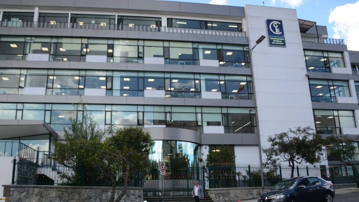 Un informe de la Contraloría General del Estado expone irregularidades en los GAD de Ecuador.