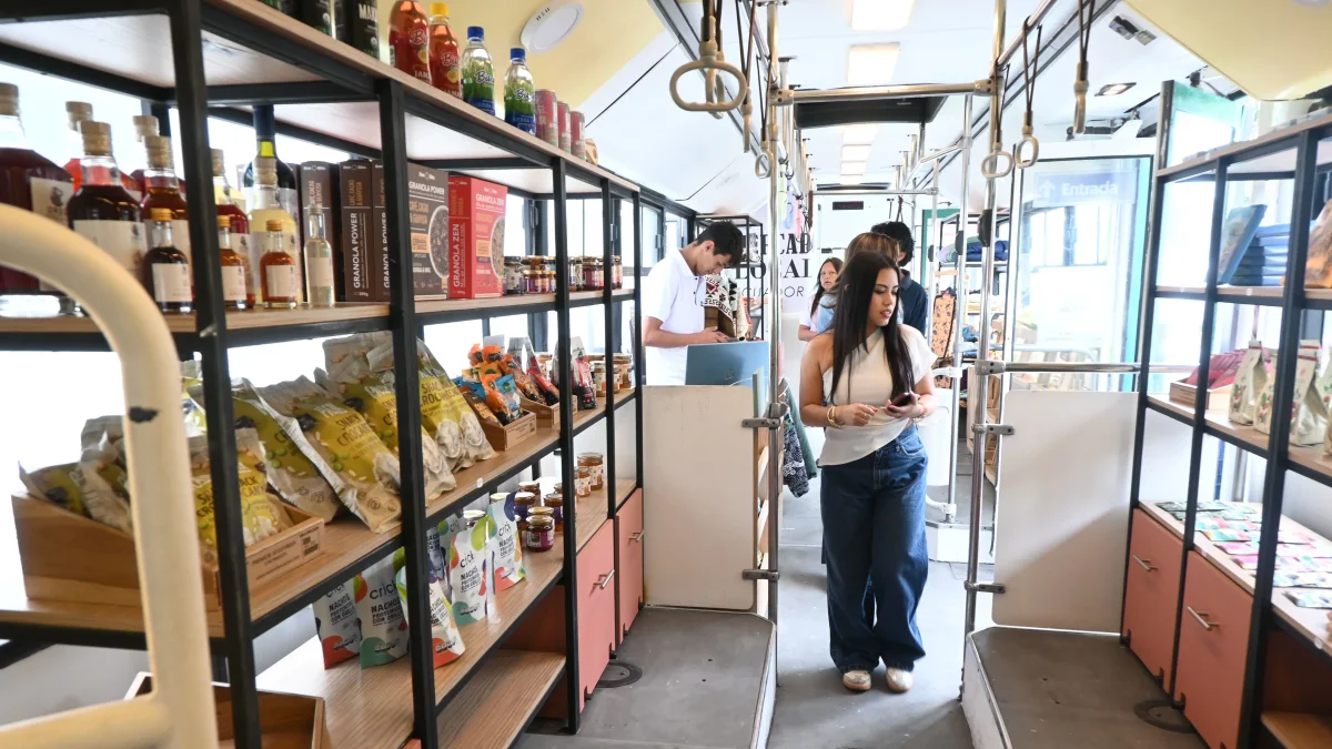 Artesanías, alimentos, cosméticos y otros productos elaborados por emprendedores de Puembo son parte de la oferta del Mercado Local.