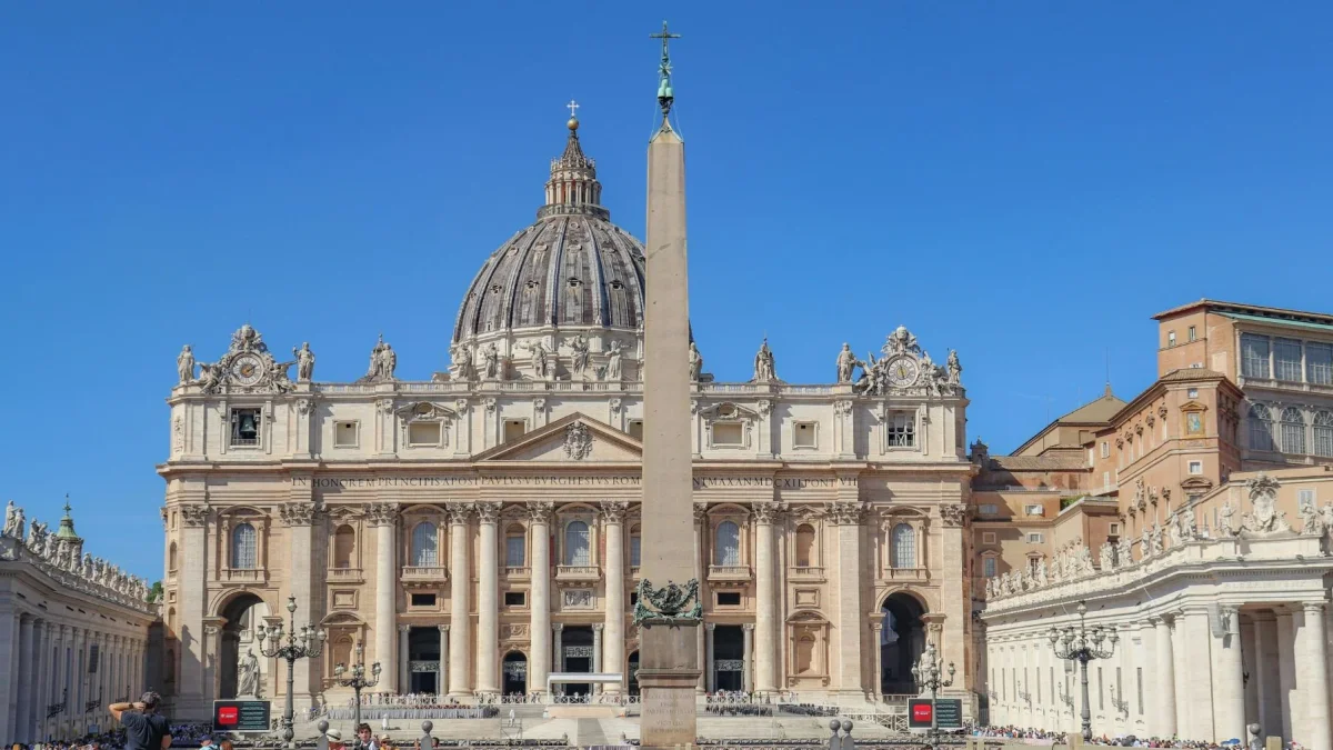 La protección de los desvalidos fue, desde un inicio, la marca principal del derecho canónico como sistema de gobierno del cristianismo. Hoy la Iglesia ha sido desplazada de ese rol central.