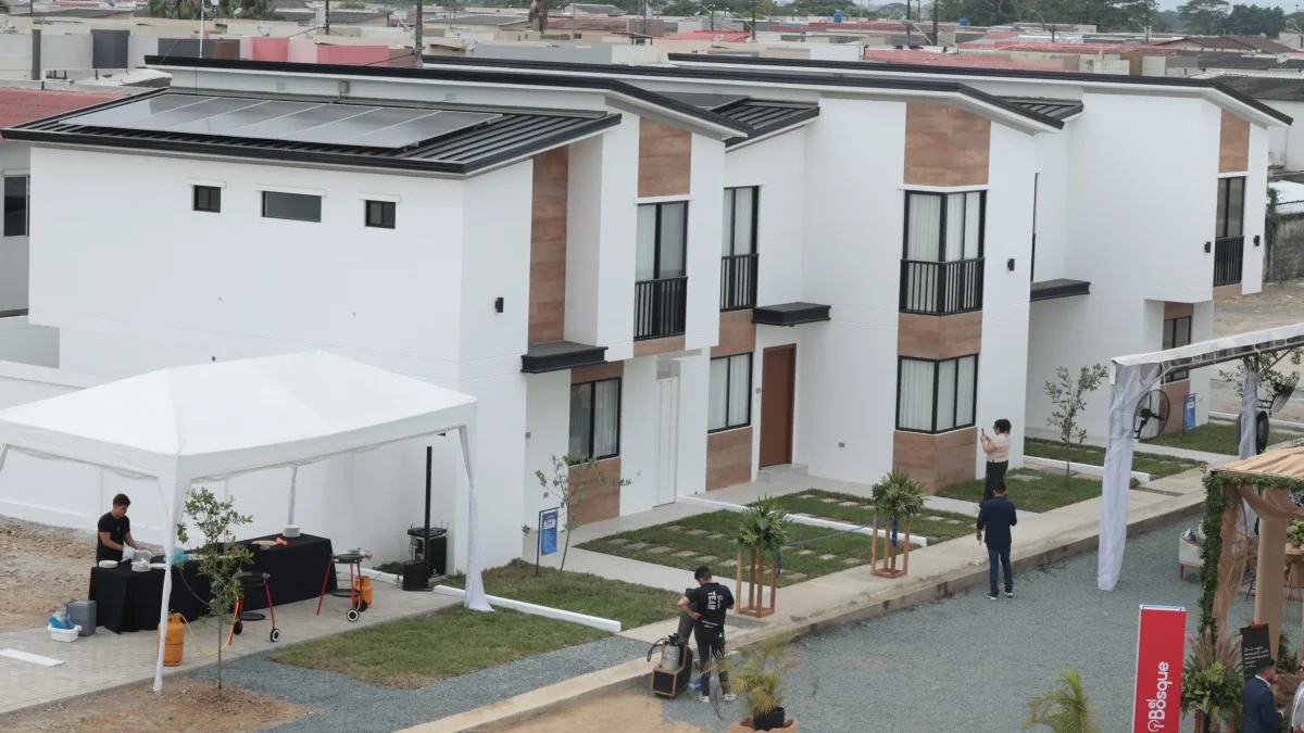 La urbanización Oryza, que queda en el kilómetro 2 vía a Salitre, todas sus casas tendrán paneles solares.