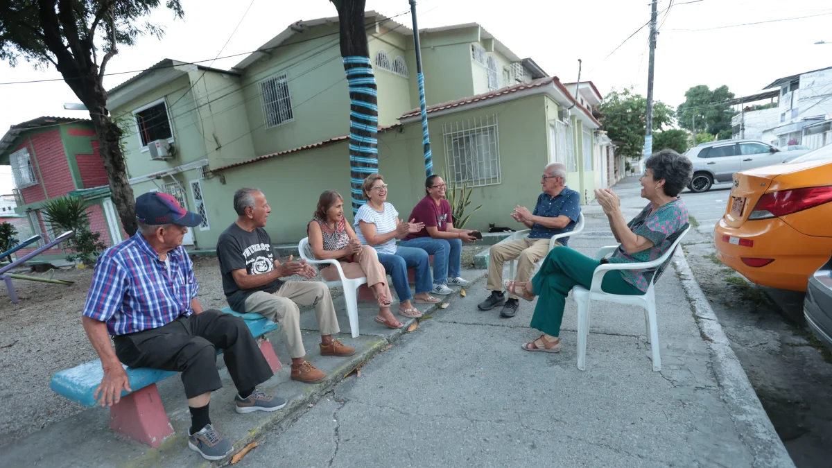 Vecinos. Los residentes de Sauces 1 llevan más de una década conociéndose y articulando acciones para preservar el barrio, socializando actividades y medidas de seguridad.